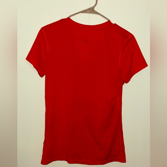 051- Dry-fit Nike work-out top. Size S. - Picture 2 of 3